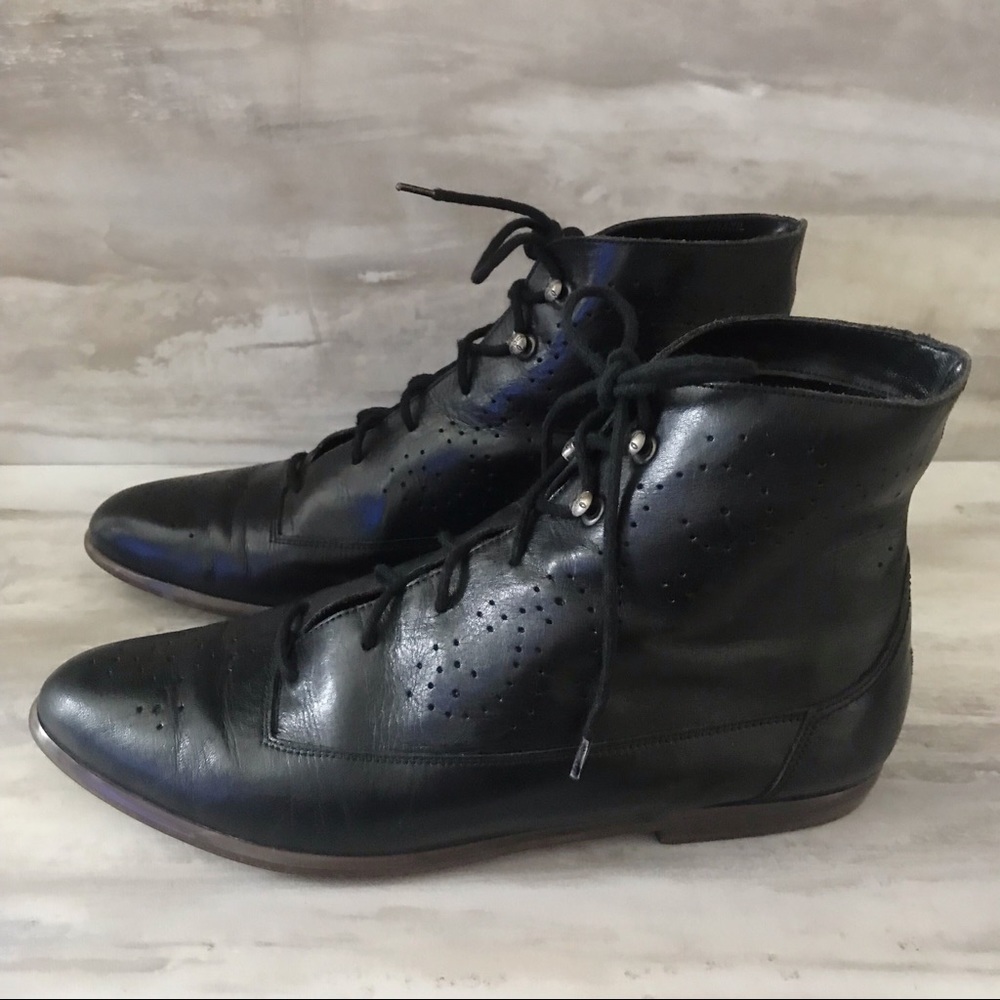 - G.H. BASS & CO Vintage Black Lace Up Booties-8.5M